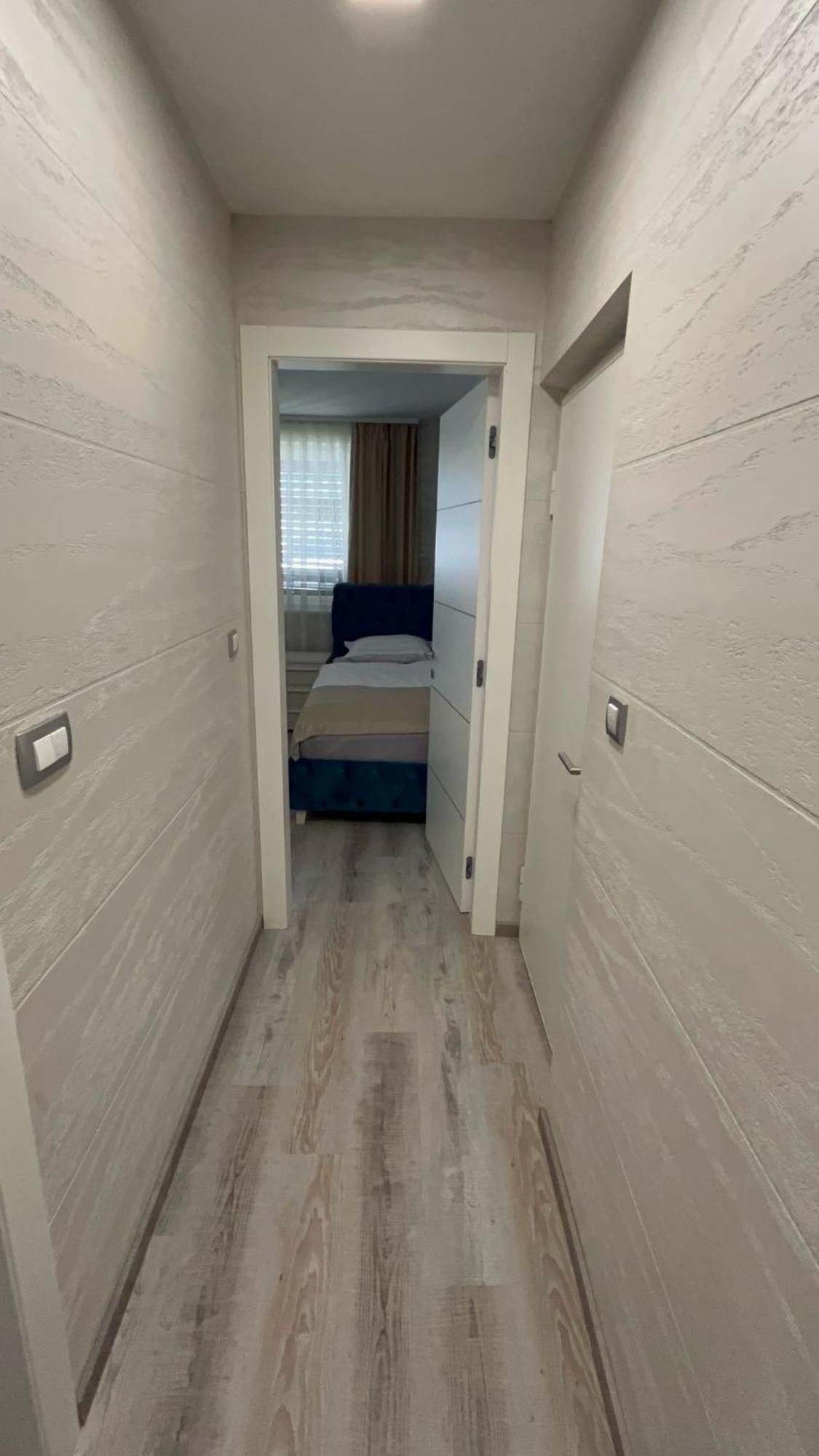 Moste With Pool & Ev Station Apartamento *